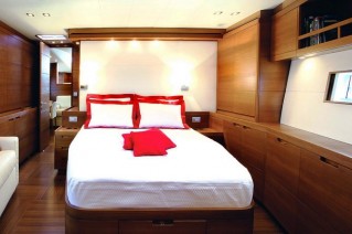 Mrs Seven Master Cabin